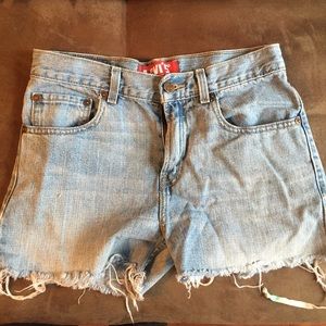 Levi’s cut-offs